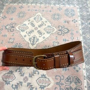 BANANA REPUBLIC VALLE STUDDED LEATHER BELT IN COGNAC Size XS
